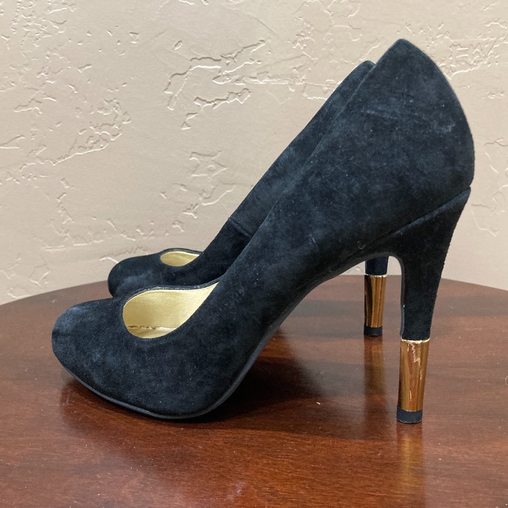 Seychelles 4" Black Suede Pumps with Gold Heels, Size 7.5 - Picture 5 of 12